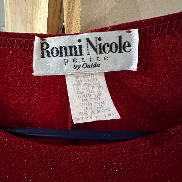 Red sparkle dress - Picture 1 of 2